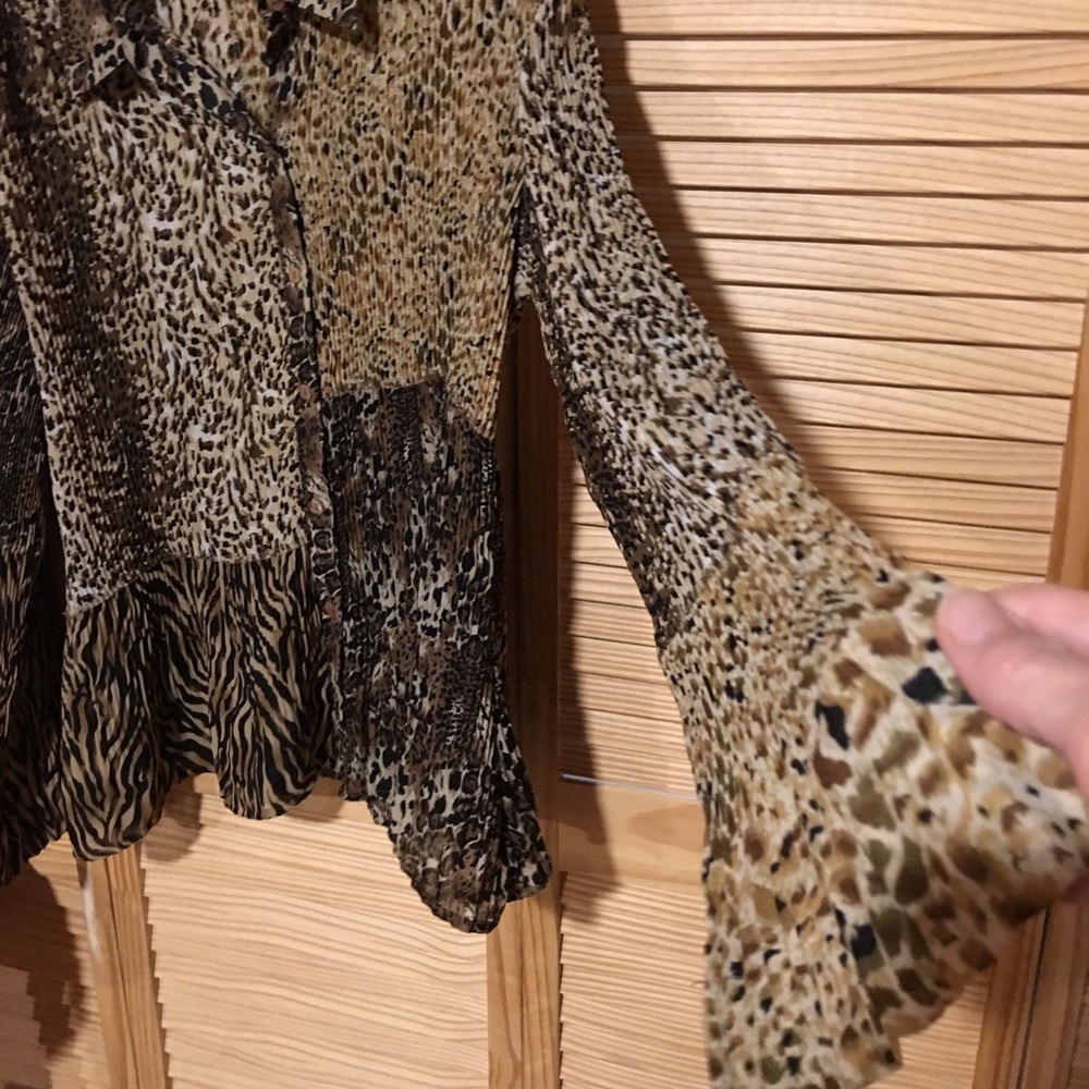 Beautiful ladies long sleeve blouse